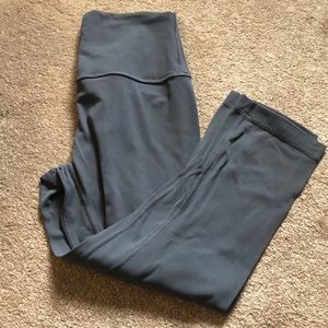 Align Lululemon Capri charcoal grey legging